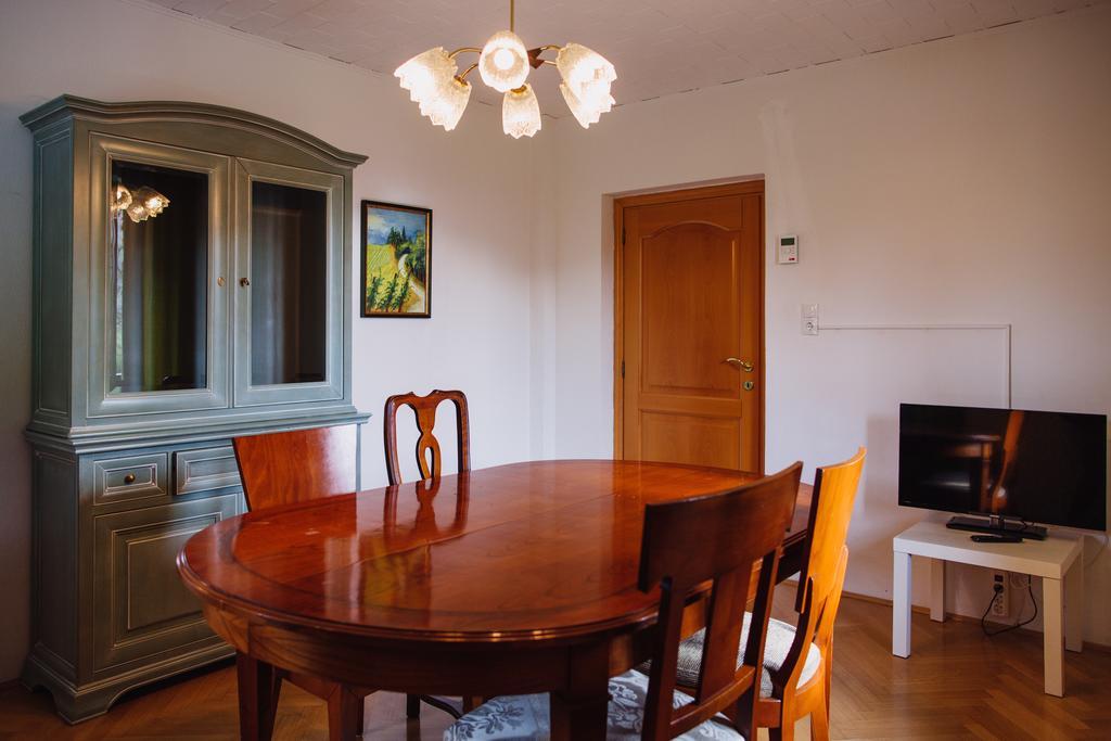 Zimmer & Appartements In Der Gamlitzerstrasse Ehrenhausen Room photo